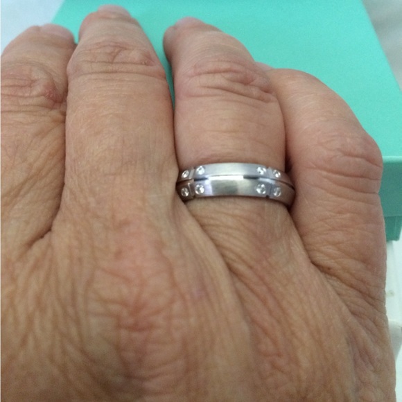 Tiffany 18k white gold Diamond Wedding or Anniversary Band 6 1/2 - Picture 5 of 8